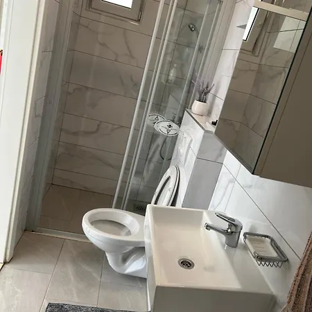 Garden New 2025 Apartment